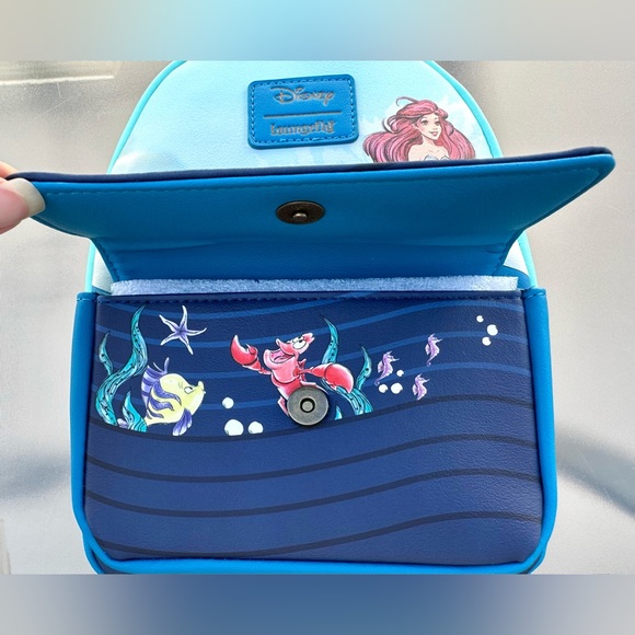 The Little Mermaid 🧜🏻♀️ Backpack - Picture 6 of 11